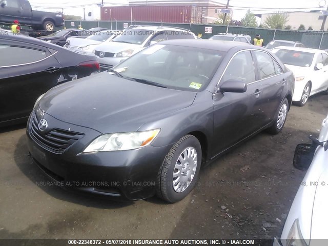 4T1BE46K07U179939 - 2007 TOYOTA CAMRY NEW GENERAT CE/LE/XLE/SE GRAY photo 2