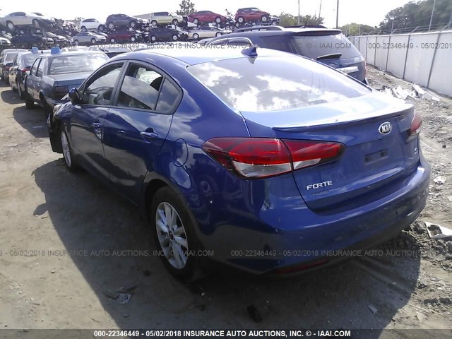 3KPFL4A77HE122653 - 2017 KIA FORTE LX/S BLUE photo 3