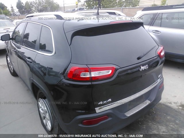 1C4PJMCS6GW156924 - 2016 JEEP CHEROKEE LATITUDE Czarny zdjęcie 3