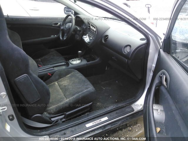 JH4DC54814S011409 - 2004 ACURA RSX SILVER photo 5