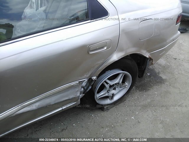 4T1BF22K4VU900705 - 1997 TOYOTA CAMRY CE/LE/XLE 棕色 照片 6
