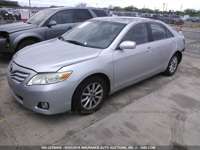 JTNBF3EK1A3001916 - 2010 TOYOTA CAMRY SE/LE/XLE 银色 照片 2