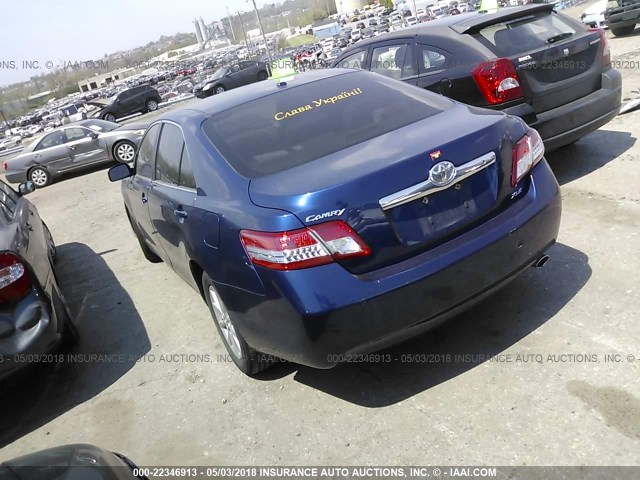 4T1BF3EK7BU588599 - 2011 TOYOTA CAMRY SE/LE/XLE BLUE photo 3