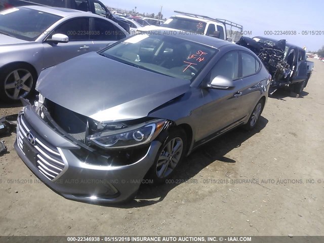 5NPD84LF0JH288169 - 2018 HYUNDAI ELANTRA SEL/VALUE/LIMITED GRAY photo 2