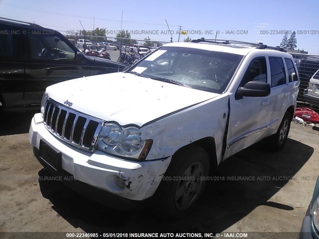 1J4HR582X5C672076 - 2005 JEEP GRAND CHEROKEE LIMITED WHITE photo 2