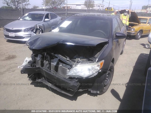 4T1BF1FK2CU070534 - 2012 TOYOTA CAMRY SE/LE/XLE BLACK photo 2