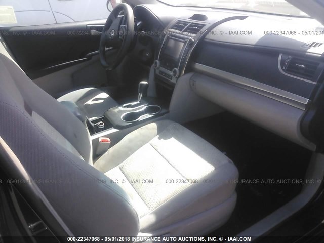 4T1BF1FK2CU070534 - 2012 TOYOTA CAMRY SE/LE/XLE BLACK photo 5
