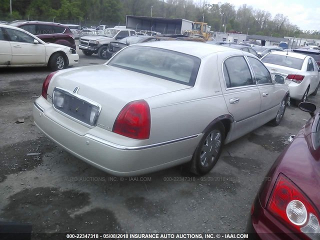 1LNHM83W74Y631384 - 2004 LINCOLN TOWN CAR ULTIMATE WHITE photo 4