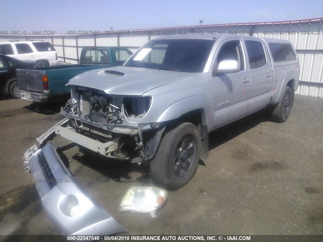 5TEMU52N36Z254077 - 2006 TOYOTA TACOMA DOUBLE CAB LONG BED SILVER photo 2