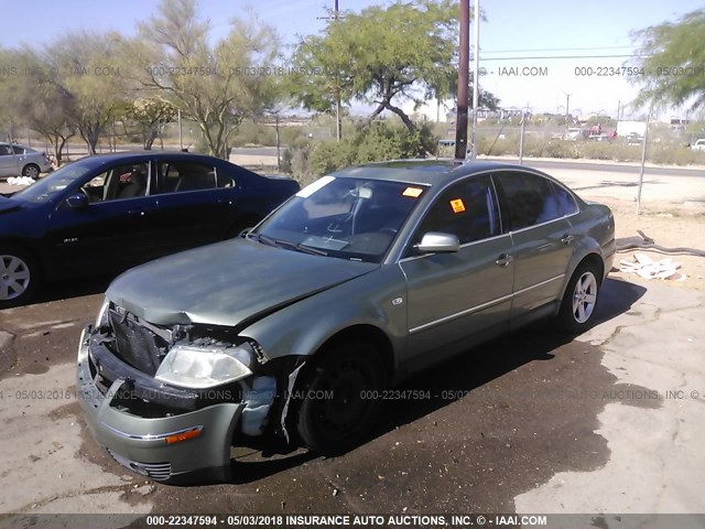 WVWRH63B04P102878 - 2004 VOLKSWAGEN PASSAT GLX GREEN photo 2