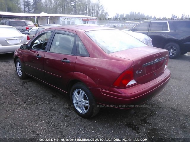 1FAHP3438YW403825 - 2000 FORD FOCUS SE/SE SPORT RED photo 3