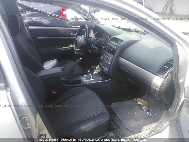 4A32B2FF4CE020427 - 2012 MITSUBISHI GALANT FE SILVER photo 5