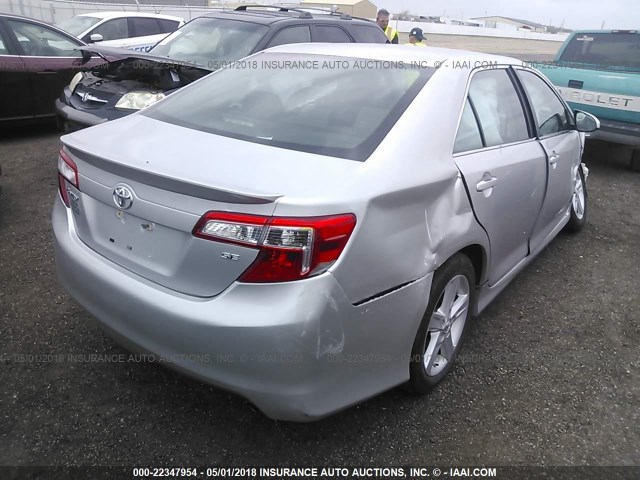 4T1BF1FKXDU279330 - 2013 TOYOTA CAMRY L/SE/LE/XLE 黑色 照片 4