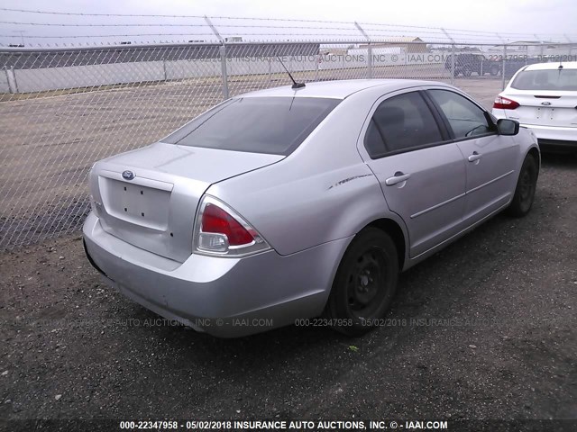 3FAHP06Z29R176328 - 2009 FORD FUSION S SILVER photo 4