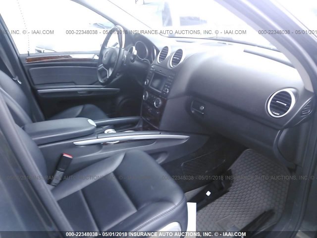 4JGBB8GBXAA610925 - 2010 MERCEDES-BENZ ML 350 4MATIC BLACK photo 5
