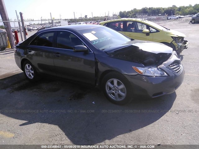 4T4BE46K07R008226 - 2007 TOYOTA CAMRY NEW GENERAT CE/LE/XLE/SE GRAY photo 1