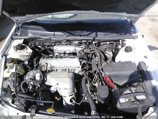 4T1BG22K9VU771082 - 1997 TOYOTA CAMRY CE/LE/XLE WHITE photo 10