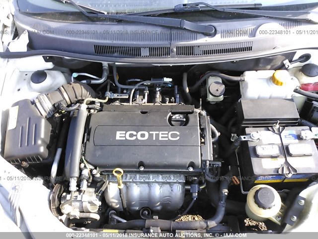 KL1TD6DE7BB189593 - 2011 CHEVROLET AVEO LS/LT 白色 照片 10