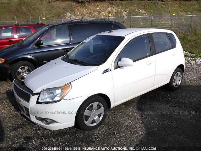 KL1TD6DE7BB189593 - 2011 CHEVROLET AVEO LS/LT WHITE photo 2