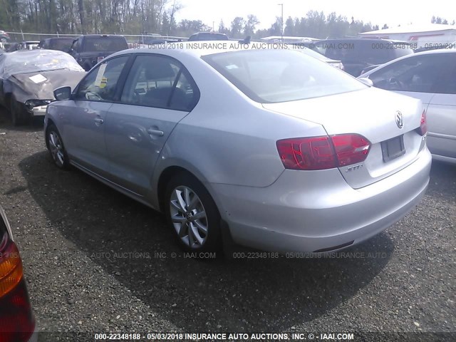 3VWDZ7AJ2BM379572 - 2011 VOLKSWAGEN JETTA SE SILVER photo 3