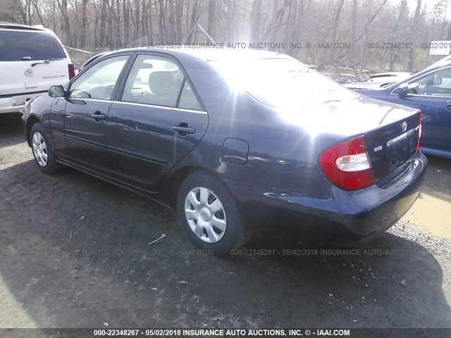 4T1BE32K43U161003 - 2003 TOYOTA CAMRY LE/XLE/SE მუქი ლურჯი ფოტო 3