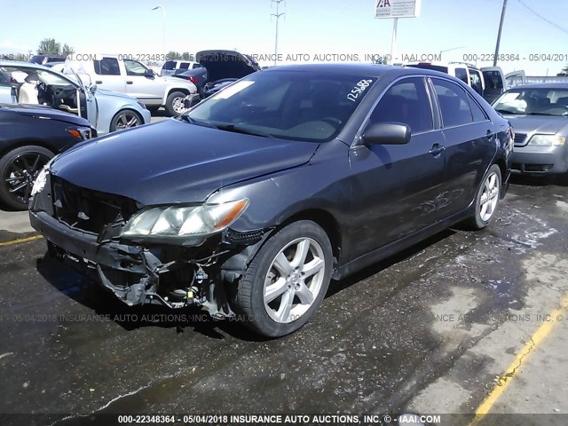 4T1BK46K67U559361 - 2007 TOYOTA CAMRY NEW GENERAT LE/XLE/SE GRAY photo 2