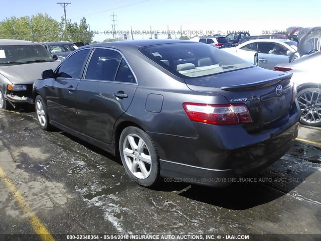4T1BK46K67U559361 - 2007 TOYOTA CAMRY NEW GENERAT LE/XLE/SE GRAY photo 3