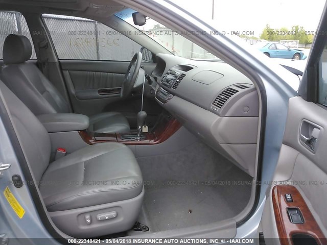 4T1BE30K16U693512 - 2006 TOYOTA CAMRY LE/XLE/SE ლურჯი ფოტო 5