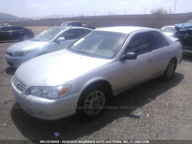 4T1BG22K71U057137 - 2001 TOYOTA CAMRY CE/LE/XLE 金色 照片 2