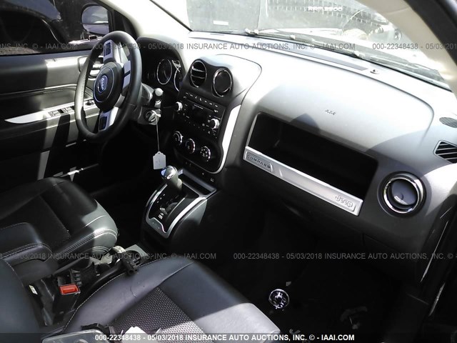 1C4NJCEA7GD766896 - 2016 JEEP COMPASS LATITUDE 黑色 照片 5