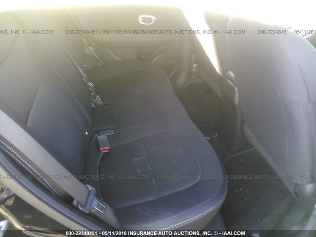 KNDJN2A27G7313064 - 2016 KIA SOUL BLACK photo 8