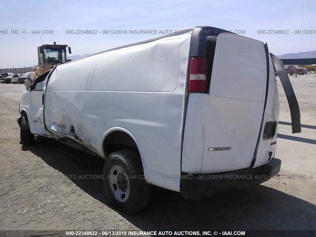 1GCGG29VX41119789 - 2004 CHEVROLET EXPRESS G2500  WHITE photo 3