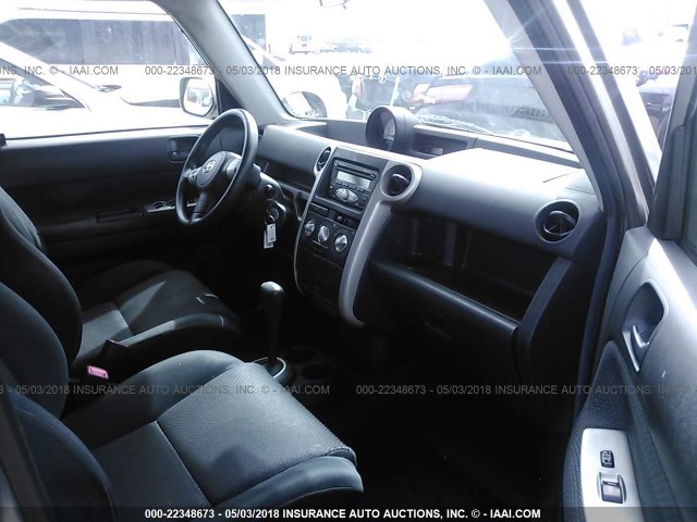 JTLKT324X64071097 - 2006 TOYOTA SCION XB GRAY photo 5