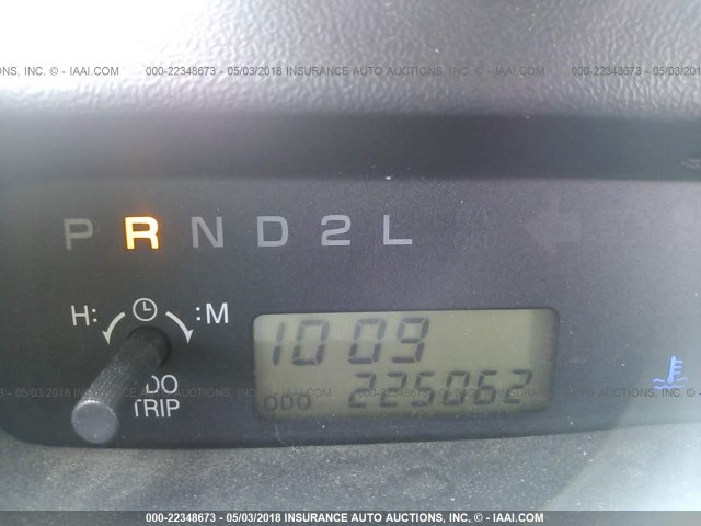 JTLKT324X64071097 - 2006 TOYOTA SCION XB GRAY photo 7