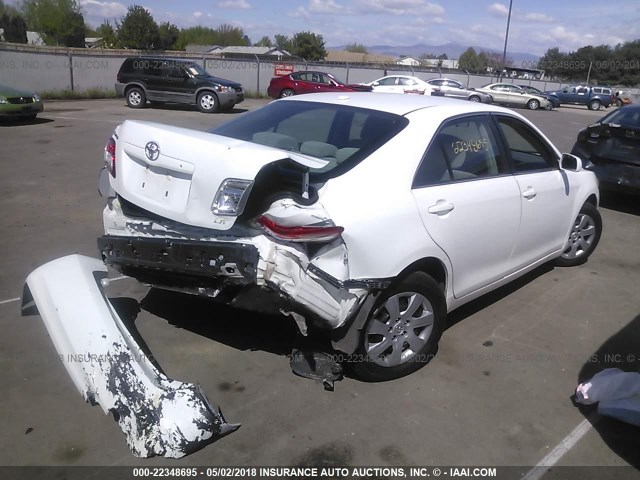 4T1BF3EK9BU588295 - 2011 TOYOTA CAMRY SE/LE/XLE WHITE photo 4