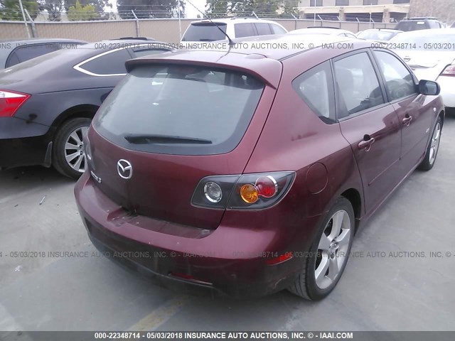 JM1BK344661415974 - 2006 MAZDA 3 HATCHBACK RED photo 4