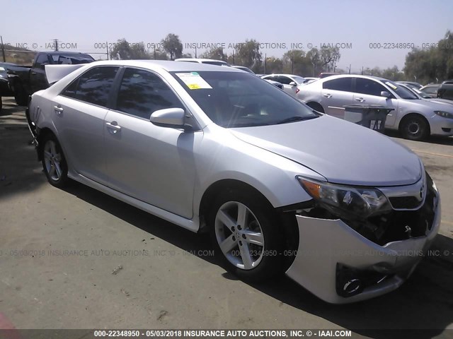 4T1BF1FK3DU238280 - 2013 TOYOTA CAMRY L/SE/LE/XLE 银色 照片 1