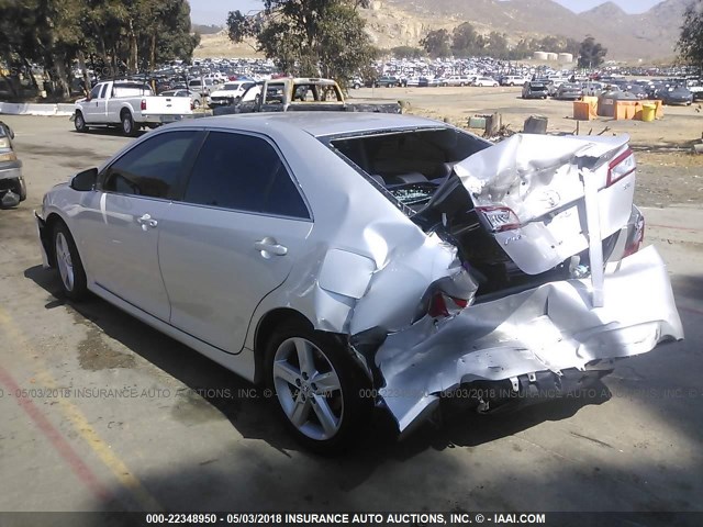 4T1BF1FK3DU238280 - 2013 TOYOTA CAMRY L/SE/LE/XLE 银色 照片 3