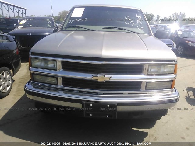 1GNEK13R5XJ508718 - 1999 CHEVROLET TAHOE K1500 GOLD photo 6