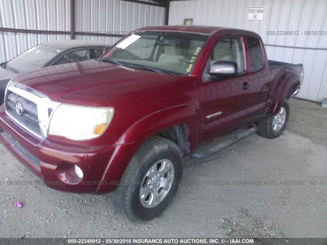 5TETU62N56Z287180 - 2006 TOYOTA TACOMA PRERUNNER ACCESS CAB RED photo 2