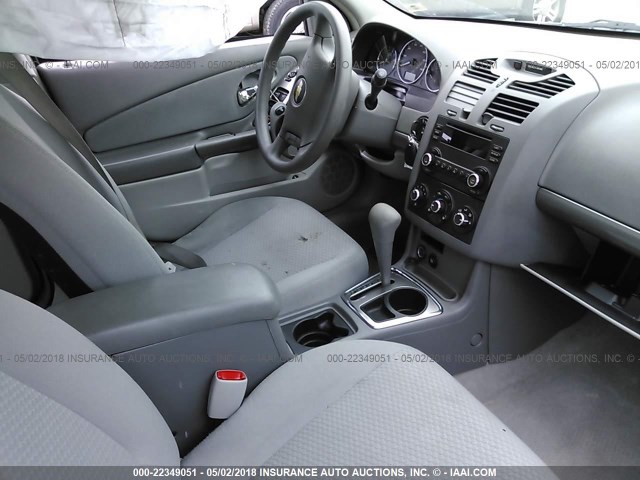 1G1ZS58F78F108611 - 2008 CHEVROLET MALIBU LS ნაცრისფერი ფოტო 5