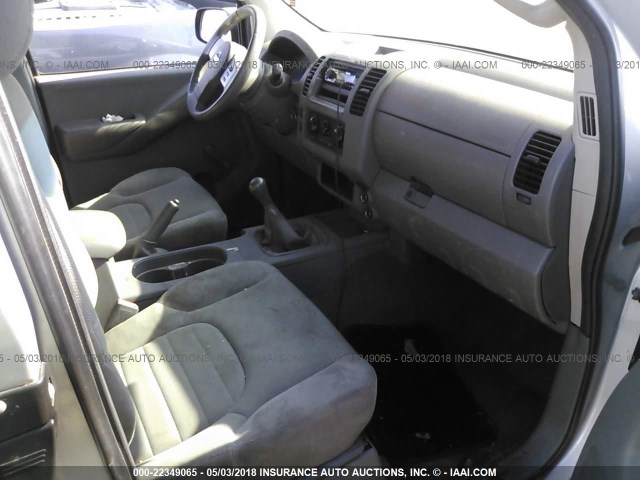 1N6BD06TX6C432758 - 2006 NISSAN FRONTIER KING CAB XE SILVER photo 5