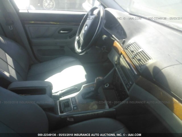 WBADT43441GF58344 - 2001 BMW 525 I AUTOMATIC Bordo foto 5