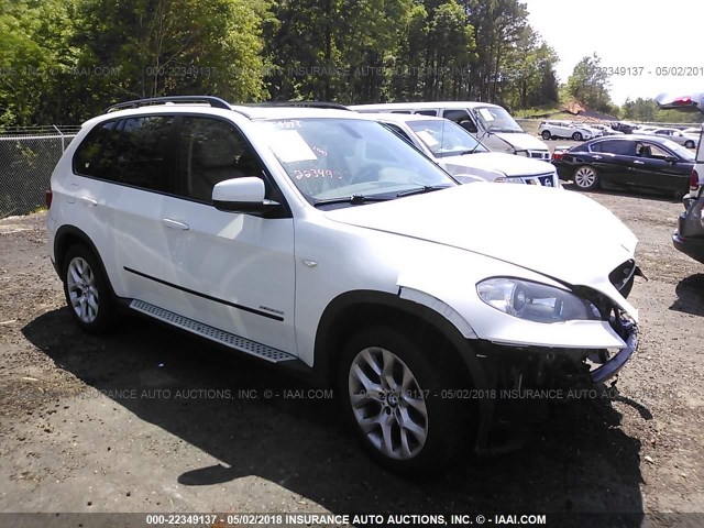 5UXZV4C55CL985212 - 2012 BMW X5 XDRIVE35I WHITE photo 1