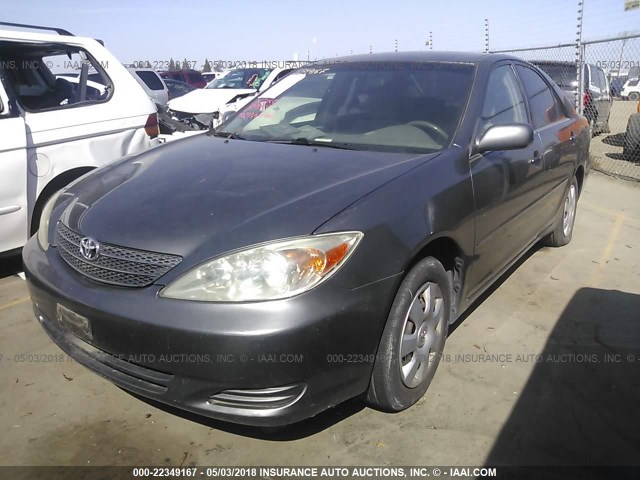 JTDBE30K830157079 - 2003 TOYOTA CAMRY LE/XLE Մոխրագույն լուսանկար 2