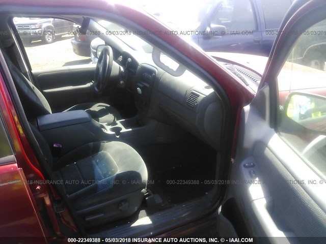 1FMDU73WX2UB34973 - 2002 FORD EXPLORER XLT RED photo 5