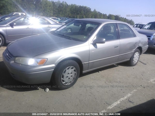 4T1BG28K6XU555815 - 1999 TOYOTA CAMRY CE/LE/XLE 灰色 照片 2