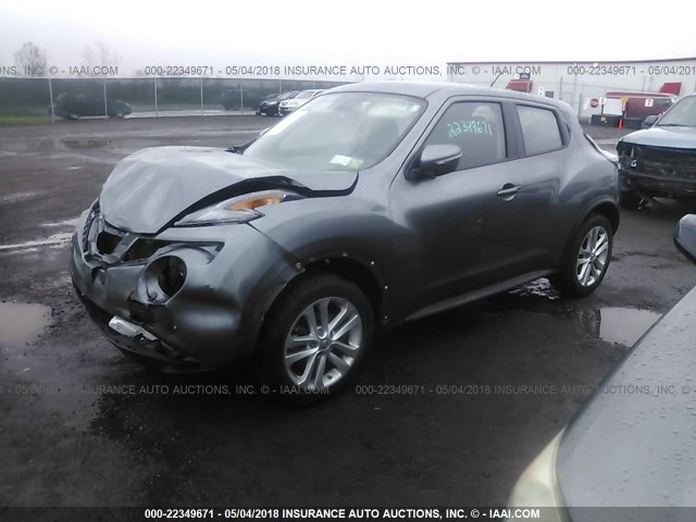 JN8AF5MV6HT750832 - 2017 NISSAN JUKE S/SV/SL/NISMO GRAY photo 2