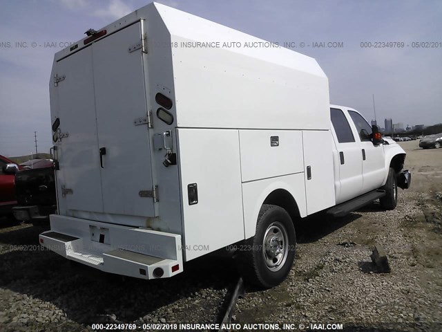 1FD8W3F62CEB77618 - 2012 FORD F350 SUPER DUTY WHITE photo 4