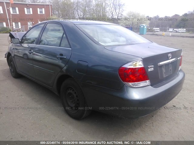 4T1BE32K65U070737 - 2005 TOYOTA CAMRY LE/XLE/SE მწვანე ფოტო 3